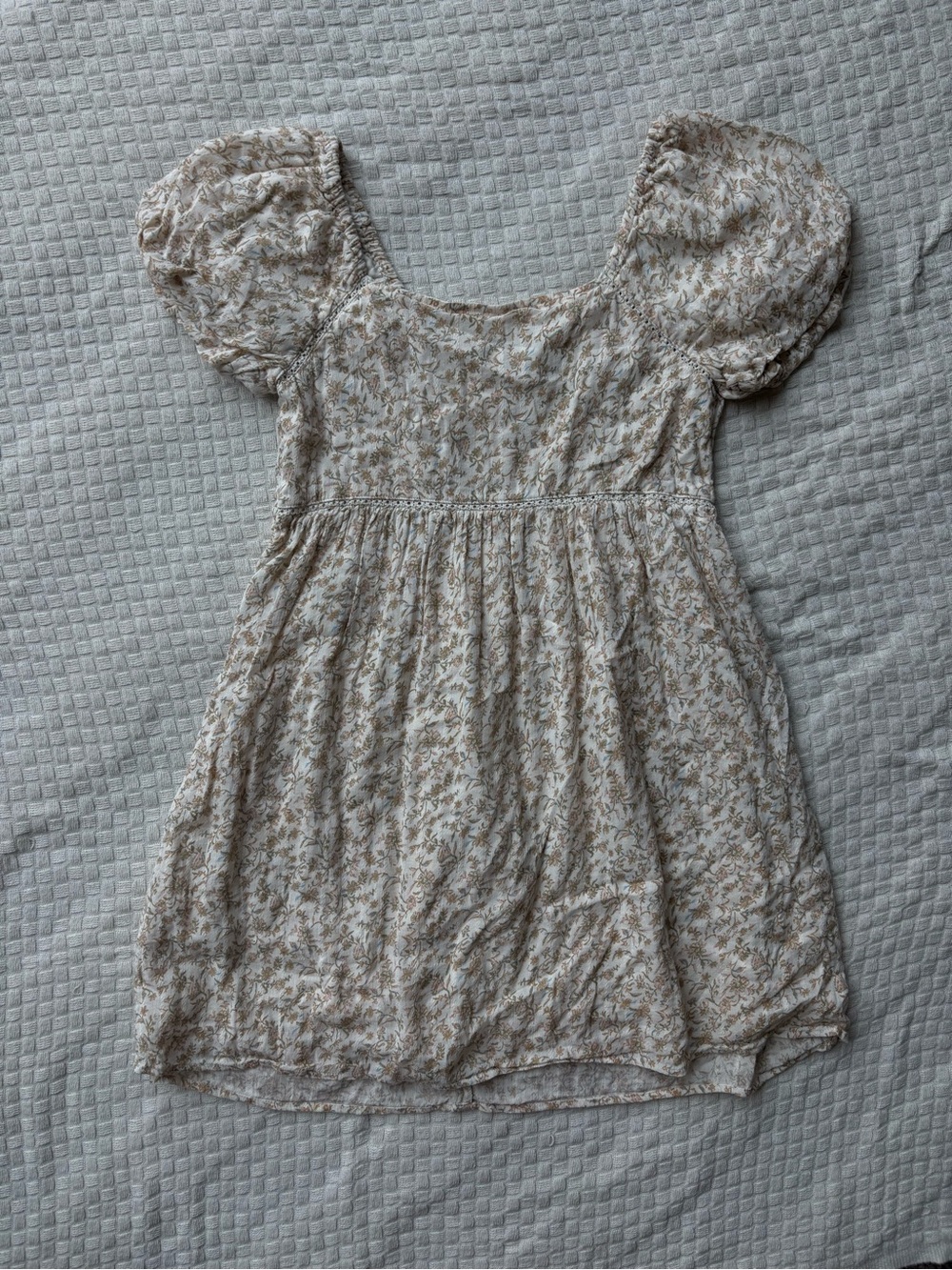 American Eagle Women's Cream Floral Puff-Sleeve Top